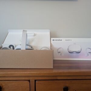 Oculus Quest 2 VR Headset